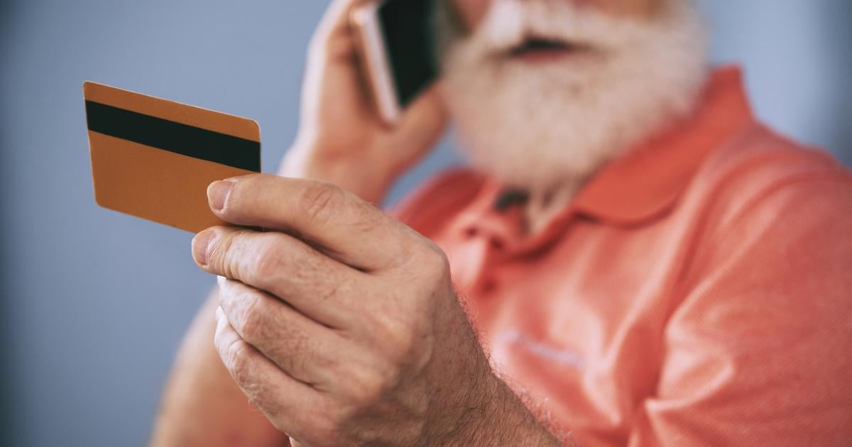 slubenych 17tisic eur sa ukazalo ako pasca seniora podvodnik odviezol az do banky