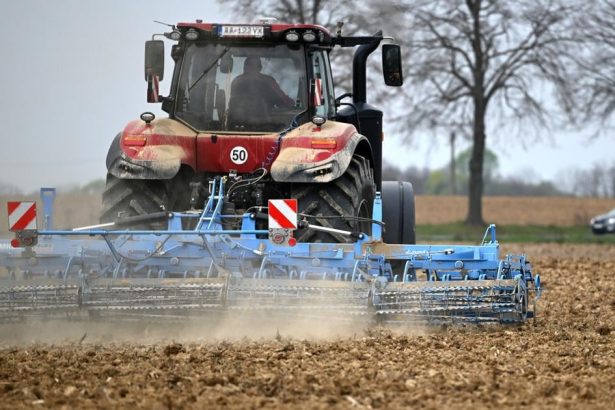 Hnojiv je nedostatok a zdrazeli EU poskytne farmarom podporu