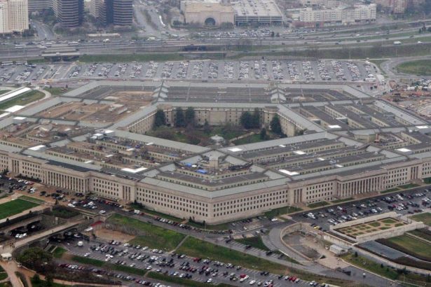 USA menii plany s lietadlami na vcasne varovanie