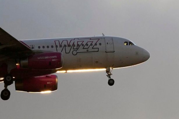 Wizz Air potvrdil ze jeho lietadlo z Bratislavy do Kosic zasiahlo blesk