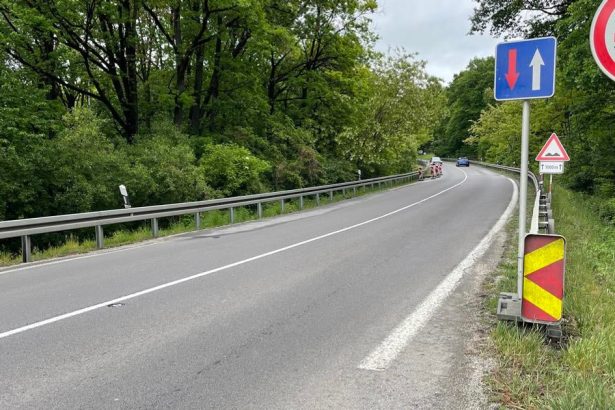 Zosuv na ceste pri Novakoch budu opravovat pripravuju rekonstrukciu Prace si vyzidaju obmedzenia v doprave