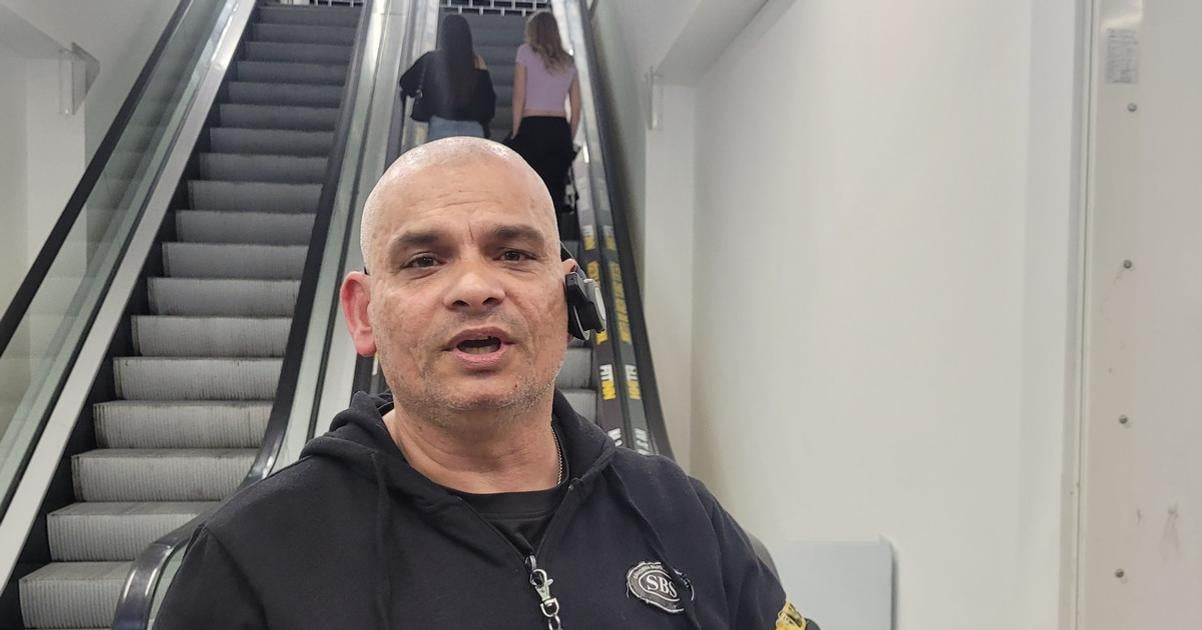 dieta pred obchodom zautocilo na seniorku situacia je neunosna radnica vola na pomoc policajtov