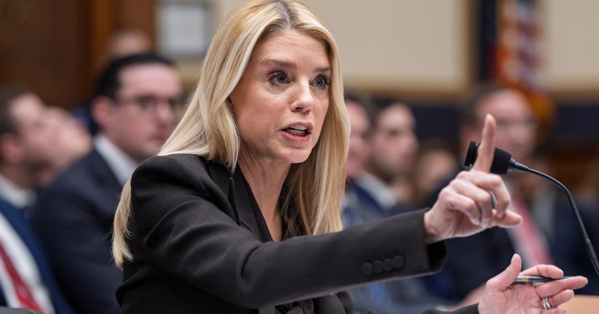 exministerka bondiova obhajovala svoj postup v kauze epstein na kongrese usa