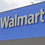 zisk americkeho retazca walmart v prvom uctovnom kvartali vzrastol