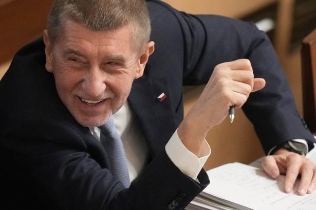 Ceska vlada schvalila zrusenie koncesionarskych poplatkov