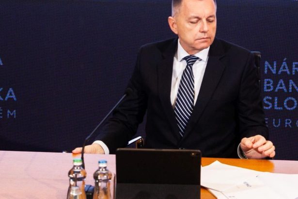 Kazimir predpovedal dalsie zvysenie urokovych sadzieb Europkou centralnou bankou