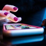 V Taliansku sa zacal spor o vplyv socialnych sieti na nezletilych