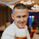 Aut vymenil za pivo Znmi mu museli z dovoleniek nosi suvenry v prepravkch