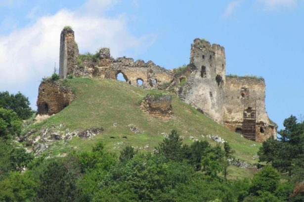 Bathorycka hrad Cicva ziskala po sobasi V obci pripravuju viacero atrakcii pre turistov