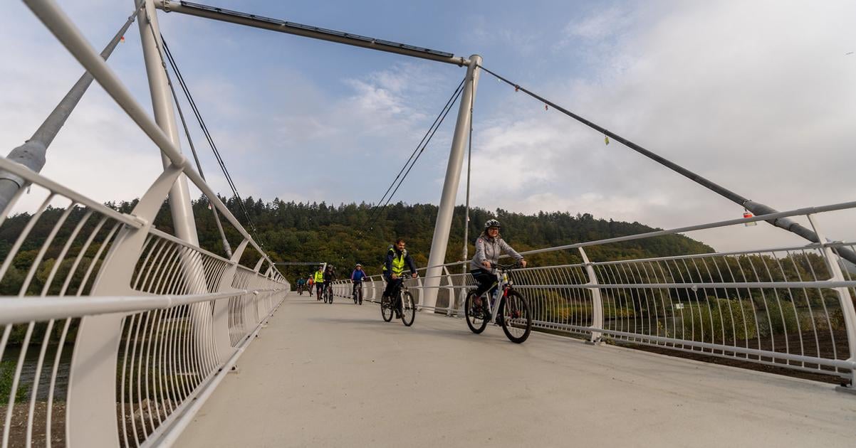 Cyklisticky sen pri Vahu sa stava realitov Nie vsade je vsak jazda bez prekazok