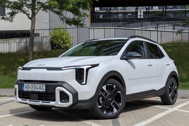 Kia Stonic si zasluzhi ocenenie za najlepsiu modernizaciu roka
