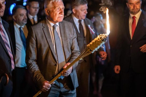 Oslavy zvrchovanosti Kamenicky prispel kolegovi zo Smeru viac ako 113tisic vystupi rovnaka skupina ako na Devine