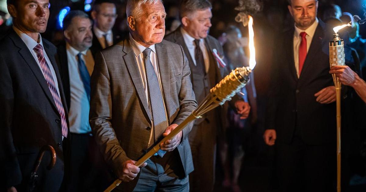 Oslavy zvrchovanosti Kamenicky prispel kolegovi zo Smeru viac ako 113tisic vystupi rovnaka skupina ako na Devine