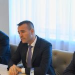 PS vyzyva Druckera aby sa vysporiadal s konfliktom zaujmov v ktorom sa nachadza tajomnik Zsembera