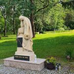 Socha poskoden poiara na zilinskom cintorne je ope v plnej krase