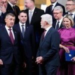Socialne siete verzus tradicne media zijeme v paradoxe neverime spravam ktore tak radi citame