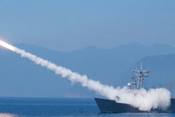 Taiwanska pobrezna straz monitoruje cinske lode pri pobrezi ostrova