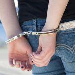 Taxik sa pohybol nekoordinovane policajti ho zastavili vodicka bola opita