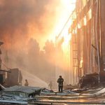 Ukrajina Rusko Online Rusi zasiahli v Kyjeve tovarensku vyrobu municie a nepriestrelnych viest raketa ju uplne znicila