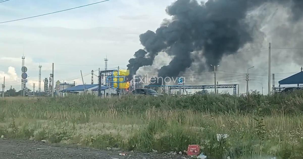 Ukrajina zasiahla najvacsiu sibirska rafinariu Drony preleteli rekordnych 3000 kilometrov