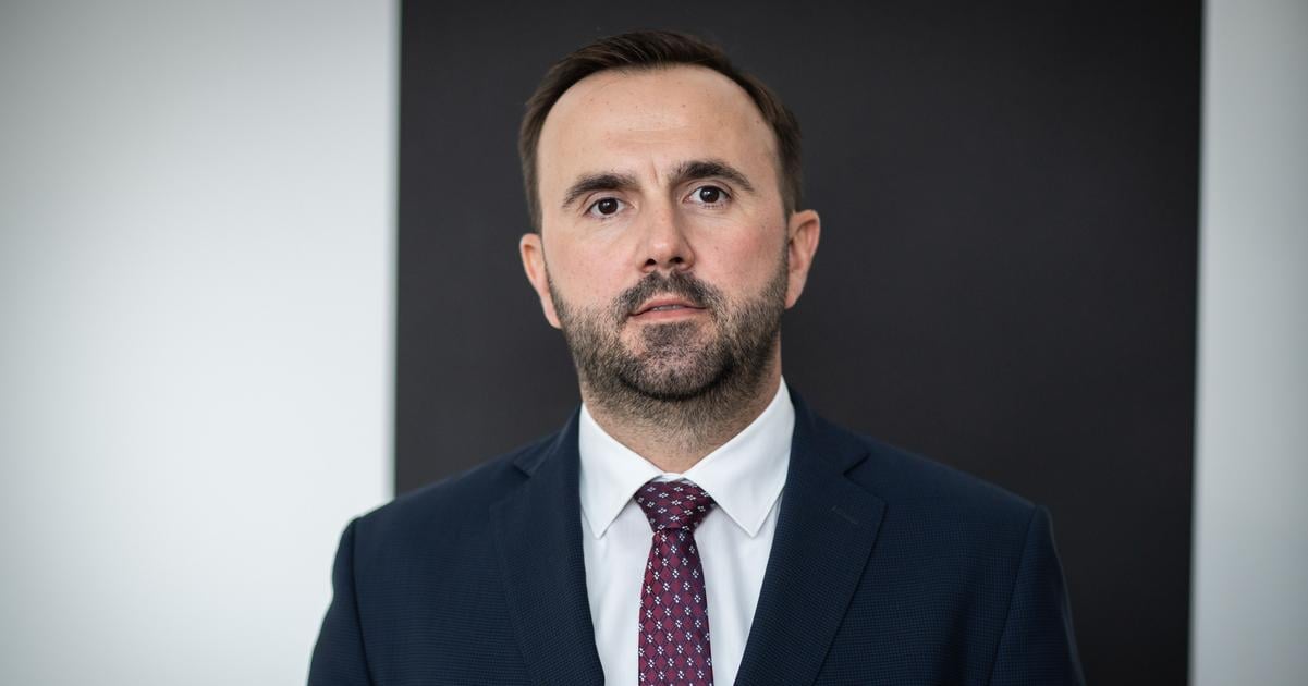 Vo vnutri Financnej spravy posobi organizovana skupina tvrdi poslanec PS Stefan Kiss