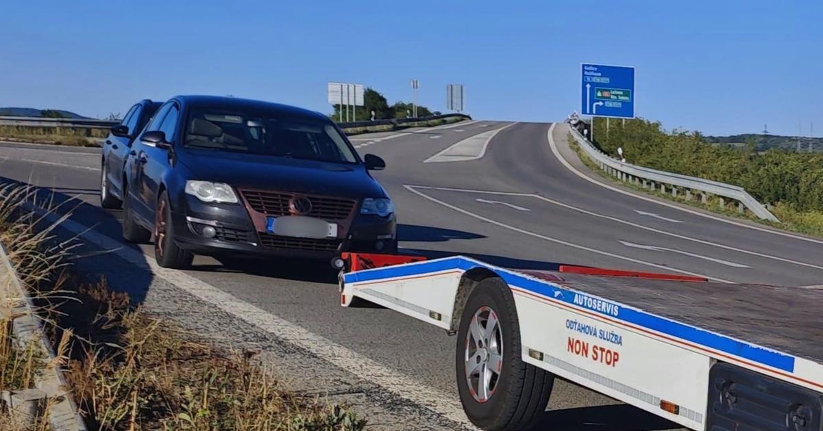 jeden pruser nestacil vodic sa vydaval za brata a soferoval auto v patran