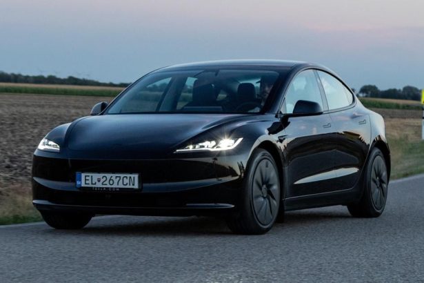 Ak je najlacnejsia Tesla v ponuke Urite neurobi hanbu