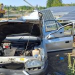 Auto zislo z cesty po havarii museli zakliesneneho vystrihnut skoncil v nemocnici