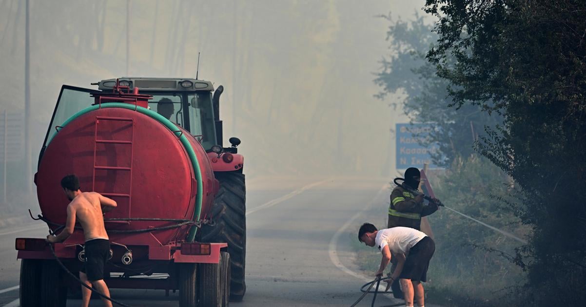 Lesny poziar na grckom ostrove Skyros ohrozil obyvane oblasti