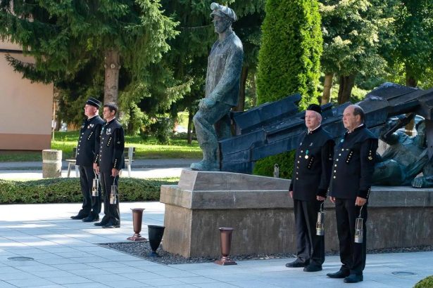 Od tragedie v Handlovej uplynulo 17 rokov Slovensko si pripomenie 20 obeti vybuchu v bani