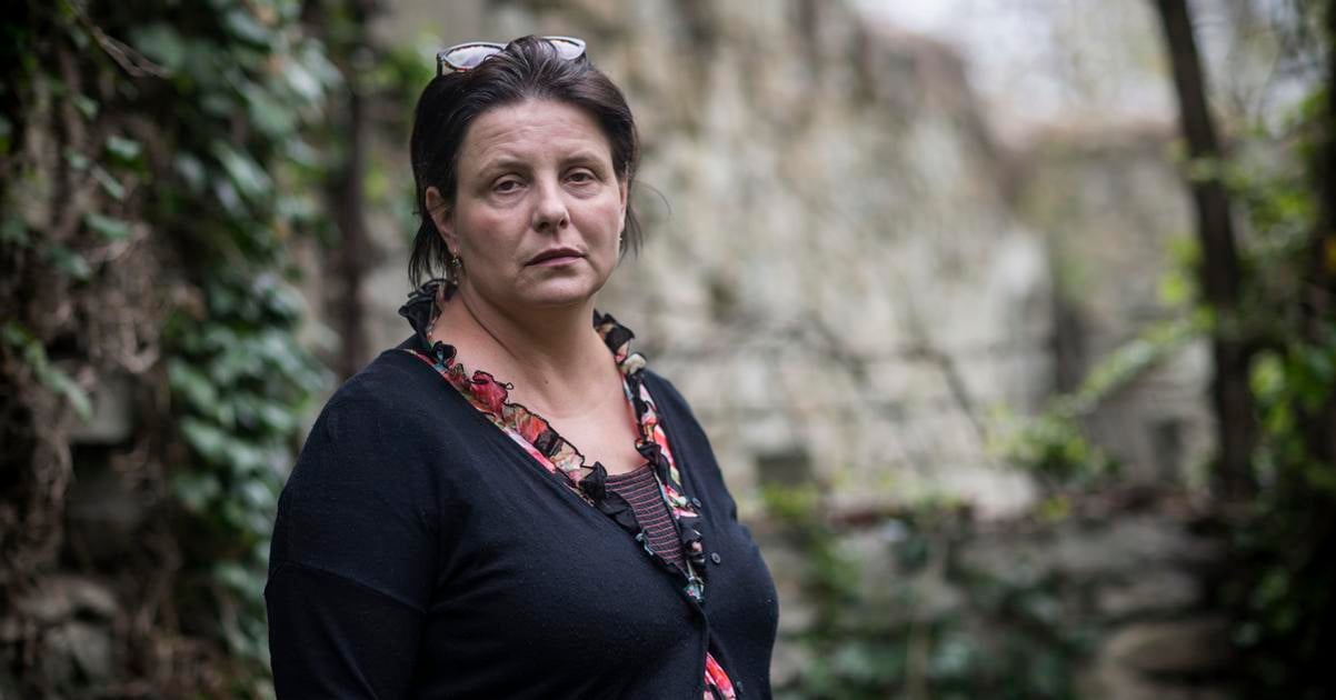 Priviazani k radiatoru pise Veronika Sikulova
