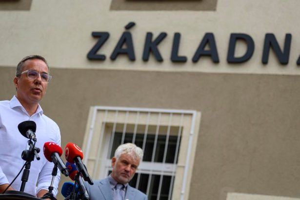 Rezort prace pripravuje balik opatreni proti zaskolactvu Chce sprisnit aj pravidla pre davky