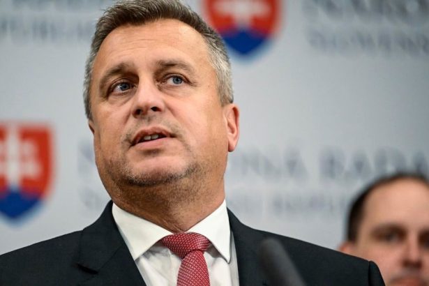SNS podpori Mazureka za predsedu presovskeho kraja ak Republika schvali Lucanskeho v zilinskom kraji