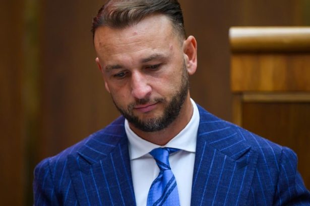 Sutaj Estok chcel oznamit navrh na zmenu ustavy na tlacovku napokon neprisiel