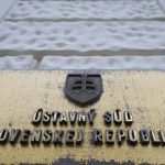 Ustavny sud predlozil Eurpskemu sudnemu dvoru prejudicialnu otazku tykajcu sa manzelstiev osob rovnakeho pohlavia