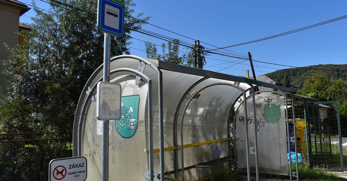 autobusy vozili vzduch hromadnu dopravu na leto zrusili vyvolalo to hnev cestovne bude drahsi