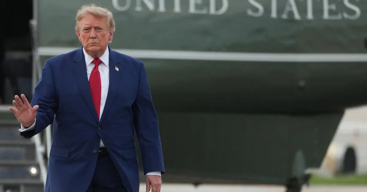 Americké televízne stanice prerušili vysielanie o aktivitách Trumpa