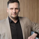 Analytik trhu práce: Ženy s deťmi zarábajú po návrate menej, doplácajú na materstvo