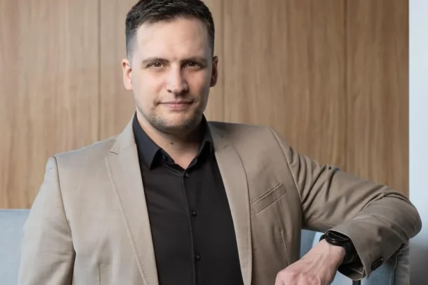 Analytik trhu práce: Ženy s deťmi zarábajú po návrate menej, doplácajú na materstvo