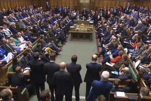 Britský parlament odmietol legalizáciu marihuany