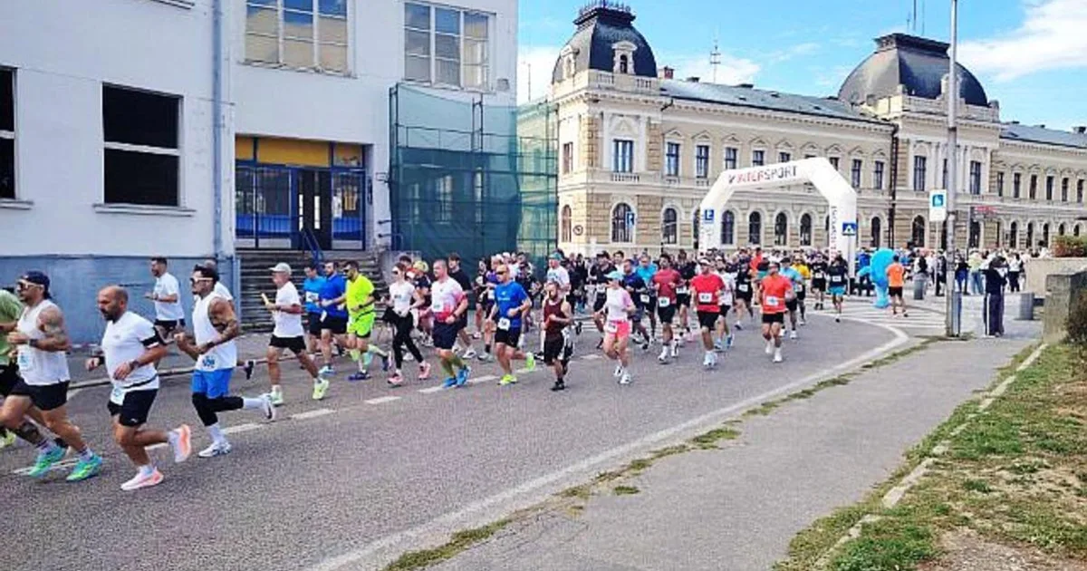 Byty a komunitné centrum v budove bývalej hlavnej pošty predstavili seniorom