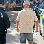 Chcela pozerať seriál, syn ju urážal a vyhrážal sa. Skončil vo väzbe