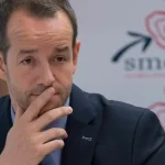 Člen Smeru požičal šéfovi Zoznamu milióny, teraz poslal na neho exekútora