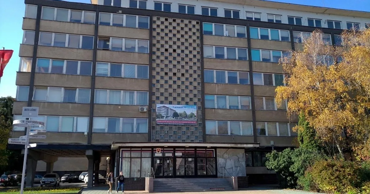Čo bude so sídlom Okresného úradu v Lučenci? Rezort rokuje s mestom o možnostiach