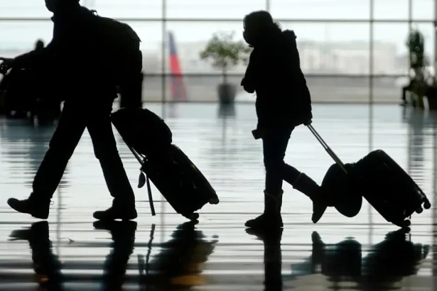 Irán pohrozil susedným krajinám úplnou paralýzou