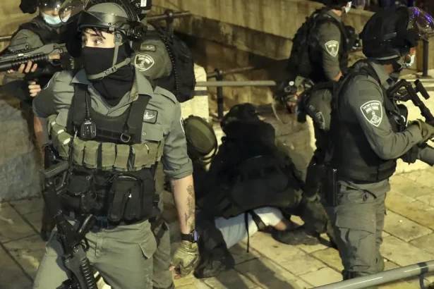 Izrael: Útok v Gaze zneškodnil militantov, zničil tunel