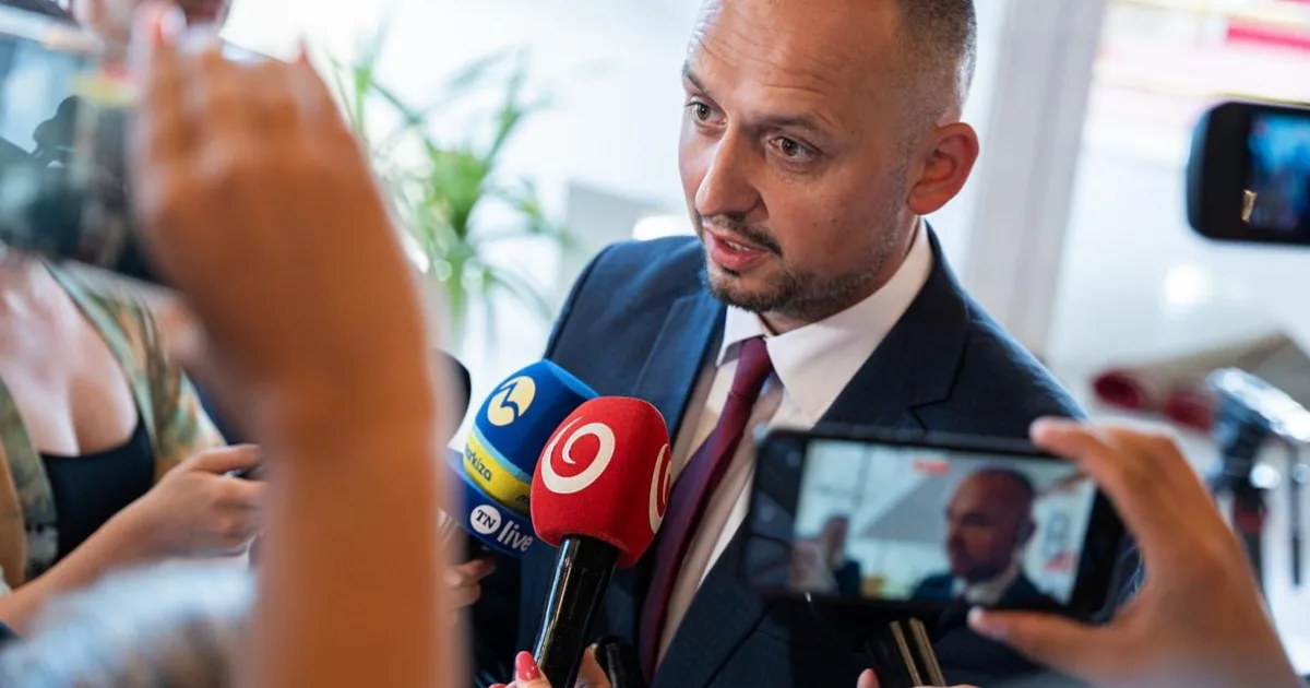 KDH žiadajú vládu a SIS o verejné vyhodnotenie bezpečnostných hrozieb
