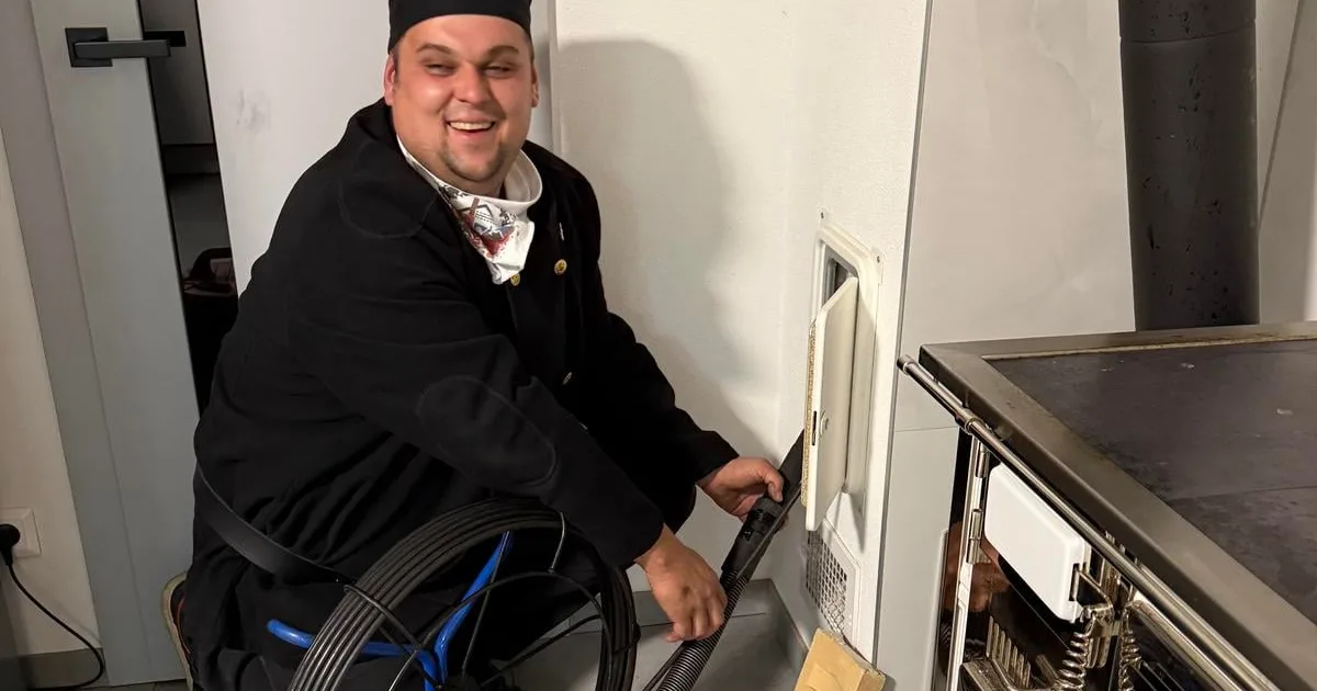 Komín nemusí na pohľad vyzerať nebezpečne, prvé zakúrenie však môže odhaliť jeho problém.