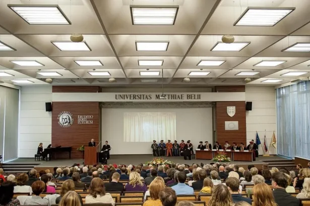 Na právnickej fakulte UMB končia Klátika a Michalka