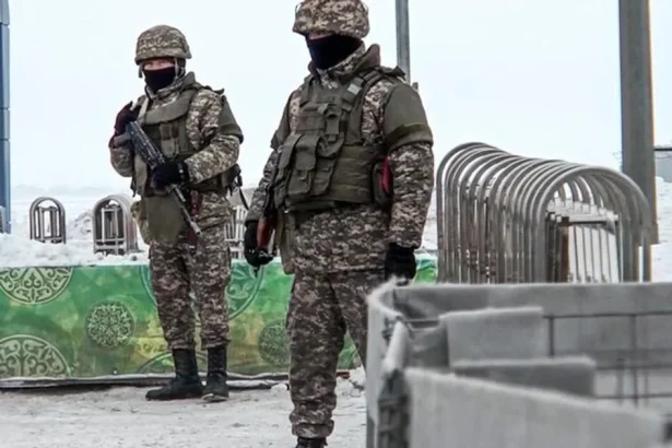 Najmenej deväť kazašských vojakov zahynulo počas námorného cvičenia